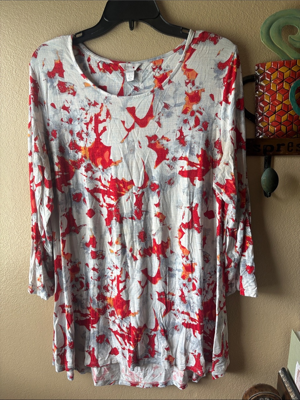 Women’s Red & Orange Abstract Print Long Sleeve Top